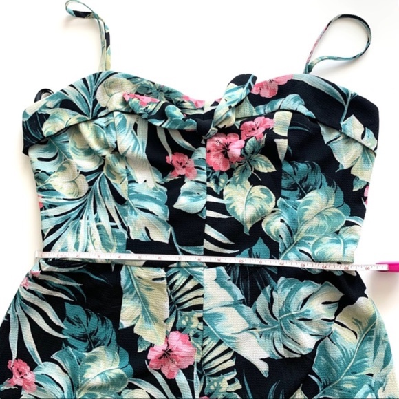 Adorable Tropical Print City Triangles Romper - Picture 9 of 12
